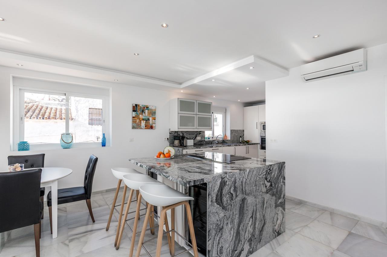 Front Line Penthouse Puerto Banus With Sea Views Apartment มาร์เบยา ภายนอก รูปภาพ